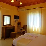 Nostos Apartment *